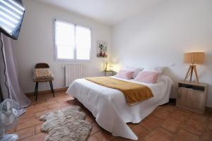 Villas Nice villa with pool in Eyguieres Alpilles 6 people : photos des chambres