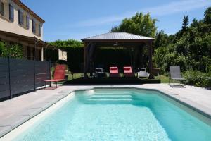 Villas Nice villa with pool in Eyguieres Alpilles 6 people : photos des chambres
