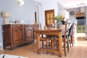 Villas Nice villa with pool in Eyguieres Alpilles 6 people : photos des chambres