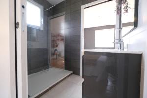 Villas Nice villa with pool in Eyguieres Alpilles 6 people : photos des chambres