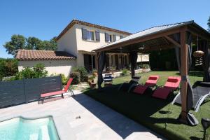 Villas Nice villa with pool in Eyguieres Alpilles 6 people : photos des chambres