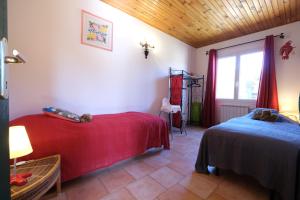 Villas pretty detached villa with private swimming pool, in Aureille, in the alpilles - 8 people : photos des chambres