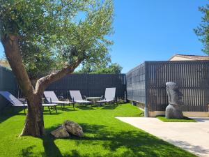 Villas Pleasant detached villa with private swimming pool for 6 people in Lauris - Luberon. : photos des chambres