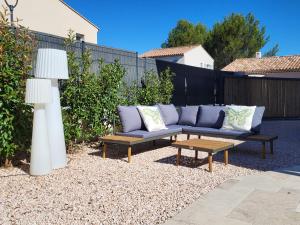 Pleasant detached villa with private swimming pool for 6 people in Lauris - Luberon.