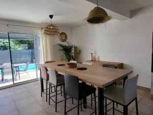 Villas Pleasant detached villa with private swimming pool for 6 people in Lauris - Luberon. : photos des chambres