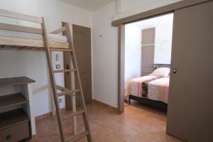 Villas Air-conditioned house with heated pool, Luberon, in Maubec – 6 people : photos des chambres