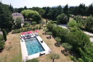 typical provençal farm house close to l'isle sur la sorgue - 12 persons - Cavaillon