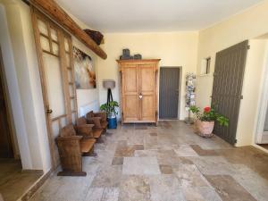 Villas Air-conditioned villa with heated pool, Luberon, in Puget - 10 people : photos des chambres