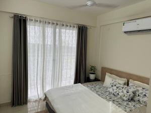 Memmsta Blooming Bird Guruvayur