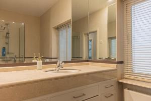 For You Rentals Apartamento Amplio y Elegante en Paseo de la Habana Temporal PDH520