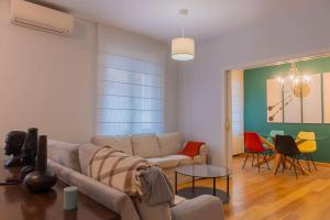 For You Rentals Apartamento Amplio y Elegante en Paseo de la Habana Temporal PDH520