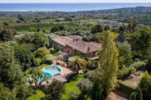 LINERA 10, Emma Villas - Santa Venerina