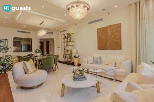 Higuests - Luxurious 2BR Haven in Iconic Palm Jumeirah