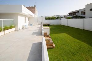 RESIDENCE BLANCO GARDEN 2 a 100 MT a piedi dalla spiaggia di POSTO VECCHIO, MARINA DI PESCOLUSE