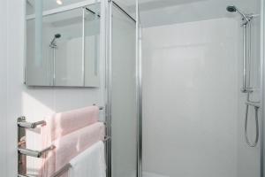 Shepherds Hut at Chenhall Farm