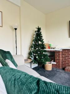 2 Bedroom Home Sleeps 4 Ideal for Long Stays and Business Trips