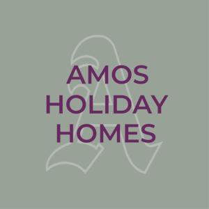 Errwood, woodland lodge with hot tubs for 14