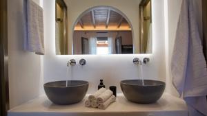 Mykonian Luxury Villa Filyra - Private pool