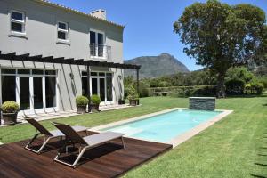 Mountain view home in exclusive security estate, Hout Bay, Cape Town