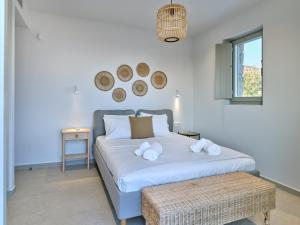 Carla villa with panoramic sea views in Paros