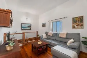 Casa Mary Valverde - Las Rosas