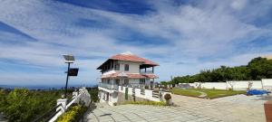 Plachoos Gardens - A luxury serviced villa in Kuttikkanam, Peermede