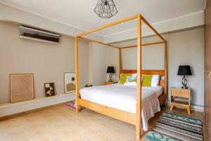 Villa Anthos - Superb panoramic sea and hill views with private pool