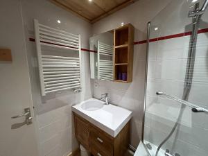 Chalet 4 pers, skis aux pieds, Laitelet, Méribel - FR-1-355-207
