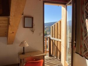 Appartements Duplex 3 pieces + cabine avec balcon et parking au centre des Angles - FR-1-593-102 : Appartement