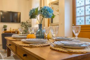 La Maison de Jeanne - Cœur Historique dOrléans avec parkings privés - classée 3 étoiles