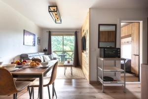 Appartements Joli T2, Centre, Parking prive, Wifi, Local a ski : photos des chambres