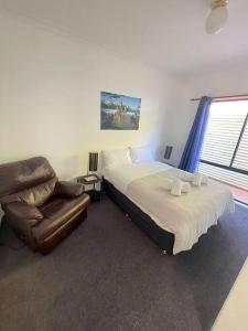 Spacious 6-BR & 3 baths House in Prime Location