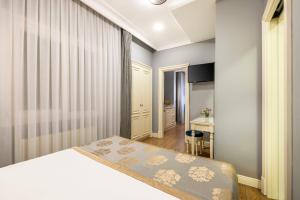 Raymond Hotel Old City