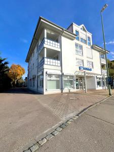 Modernes Apartment mit Balkon