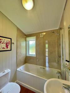 Churchill Lodge