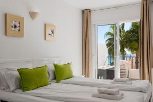 Sunny flat with pool in Riviera del Sol by Costarentals - Ref 96