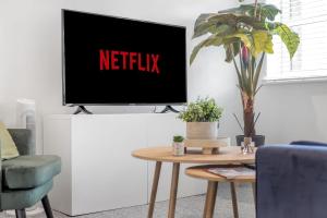 St Marys Retreat By Your Lettings Short Lets & Serviced Accommodation Peterborough With Free WiFi,Parking And More