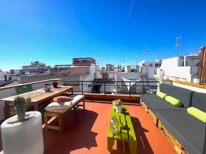 Unique studio Apartment with amazing terrace Sitges centre beach