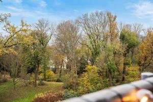 EDLER WOHNRAUM Schwanenteich-Oase mit Balkon, Kaffeevollautomat, Lift & Parkplatz