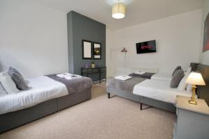 6BR, Free Parking, WiFi, SmartTVs, Sleeps 16