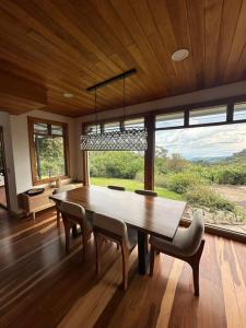 Refugio Monteverde house, privacy & ocean view!