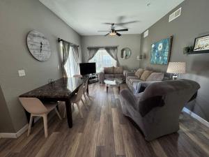4 Bedroom 3 Bathroom Villas At SevenDwarfs 17-101