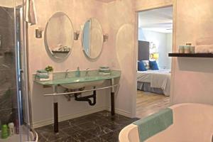 Vineyard Suite - Family Friendly in Picton PEC