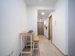 Bright JVC Studio - Serenity Escape