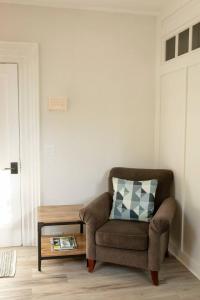 Cute and Cozy, Downtown Wellington