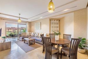 garden and pool view 3 rooms 10min to town center