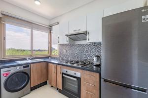 garden and pool view 3 rooms 10min to town center