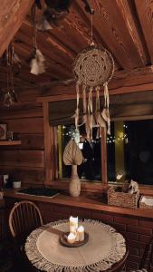 Pasakų namelis dviems su vaizdu į ežerą