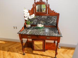 Castle Demesne House