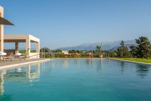 Villa Anastasia with private heated pool and privacy